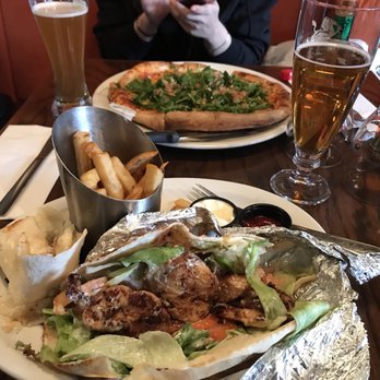 Les Fistons - Shish taouk.... loved it. Doesn't leave you feeling heavy - Canadian (New) Near Me - Quebec City, Quebec