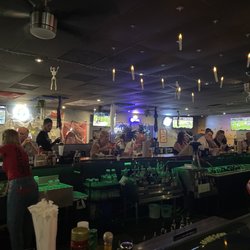 Papa Willies Bar and Grill
