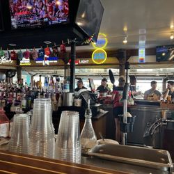 Fisherman's Crab Deck - Bar area