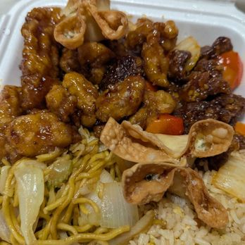 Panda Express - Plate w/ half noodles, half fried rice, orange chicken, and bejing beef. - Chinese Near Me - Houma, Louisiana