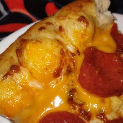Little Caesars Pizza - Pizza was under cooked & It was not a Pretzel Stuffed Pizza !! Gross