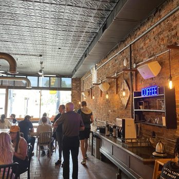 8th & Roast - 8th Ave - Interior - Coffee & Tea Near Me - Nashville, Tennessee