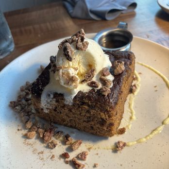 Moxies - Sticky toffee pudding - New American Near Me - Boston, Massachusetts