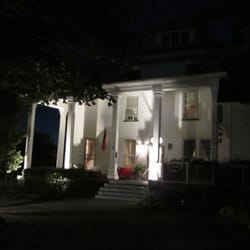 The Red Door Inn of Canandaigua Bed and Breakfast