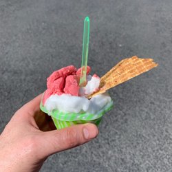 Folie Glacée - Raspberry sorbet and lemon gelato