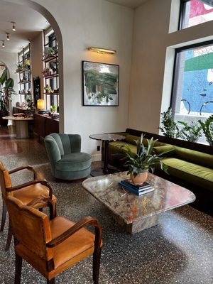Hotel Genevieve by null