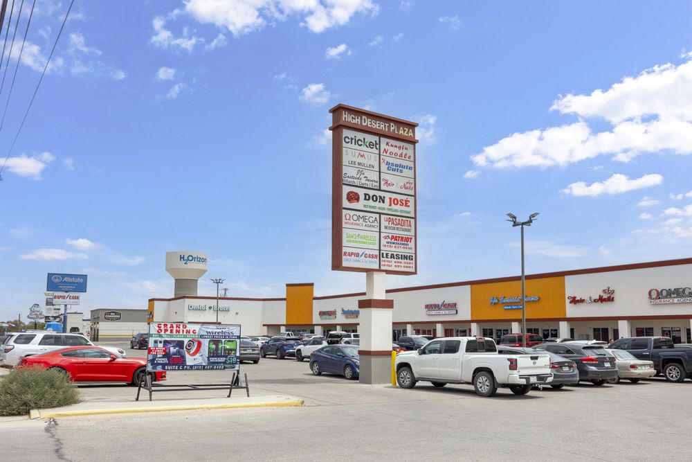 High Desert Plaza Logo
