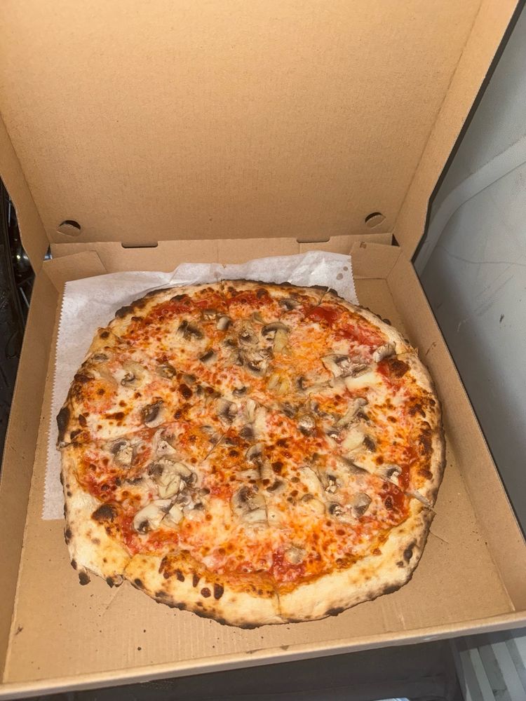 BRockEnzO Pizza