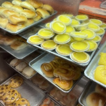 Ho Yuen Bakery - Bakeries Near Me - Boston, Massachusetts