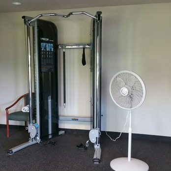 Shilo Inns The Dalles - Weight machine and fan...which is not enought to keep this room cool. - Hotels Near Me - The Dalles, Oregon Shilo Inns The Dalles - Weight machine and fan...which is not enought to keep this room cool. - Hotels Near Me - The Dalles, Oregon