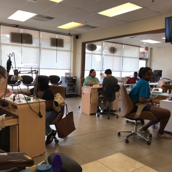 Vp's Nail Salon - Beautiful clean place - Nail Salons Near Me - Auburn Hills, Michigan