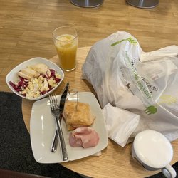 Lufthansa Gold Lounge - Food
