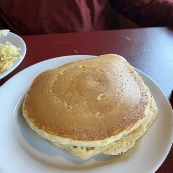 Flapjacks Pancake Cabin - Huge - Breakfast & Brunch Near Me - Sevierville, Tennessee