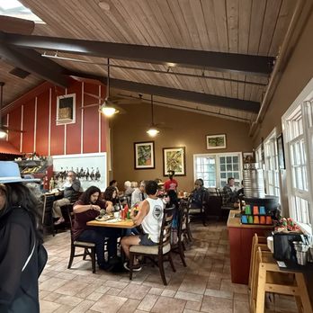 Freshies Maui - Breakfast & Brunch Near Me - Makawao, Hawaii