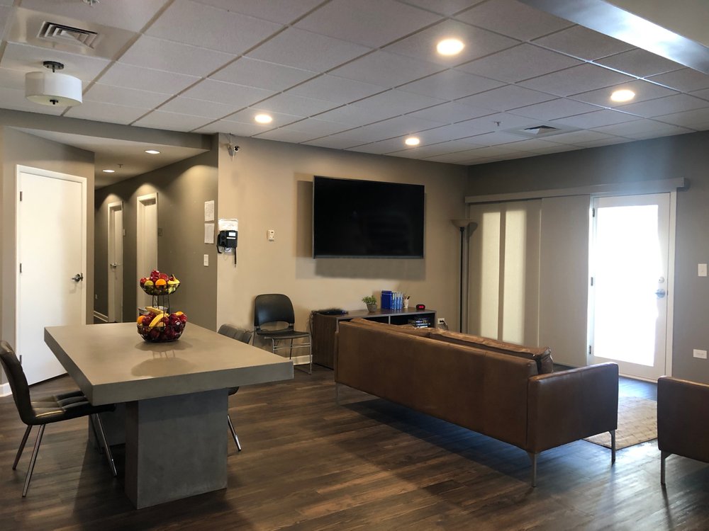 Footprints to Recovery Addiction Treatment Centers - grief counselor in Elgin, IL