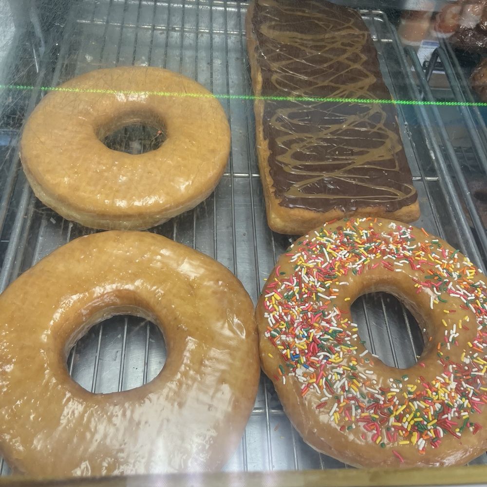 OJ's Donuts House - GIANT donuts!!! - Donuts Near Me - Big Bear Lake, California