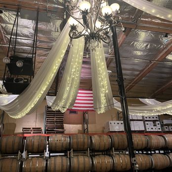 Magnavino Cellars - Wineries Near Me - Oxnard, California Magnavino Cellars - Wineries Near Me - Oxnard, California