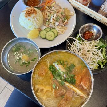Bep Que - Bun cha ca, com ga Nha Trang - Vietnamese Near Me - Garland, Texas