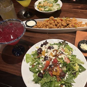 LongHorn Steakhouse - Strawberry & Pecan Salad, Wild West Shrimp, Mango Margarita & Patr-n Dragon Fruit Margarita - American Near Me - Chesapeake, Virginia