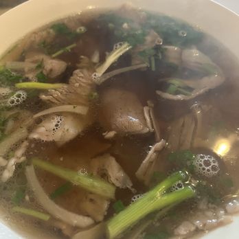 Khai Hoàn Restaurant - Brisket pho - Vietnamese Near Me - Tempe, Arizona