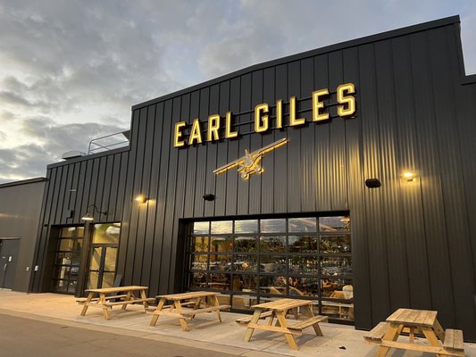 Earl Giles Restaurant and Distillery by null