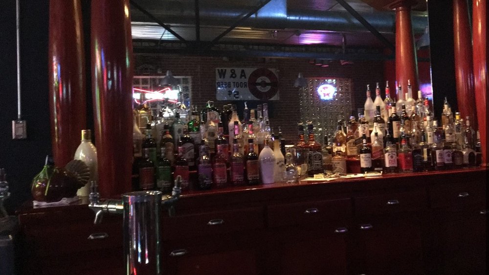 BOB’S GARAGE & BAR Updated August 2024 1907 Broadway, Scottsbluff, Nebraska Nightlife