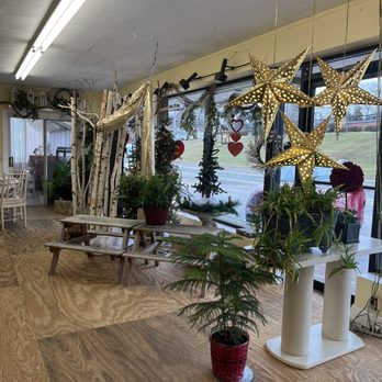 Garden Hills Florist - Florists Near Me - Cranston, Rhode Island Garden Hills Florist - Florists Near Me - Cranston, Rhode Island