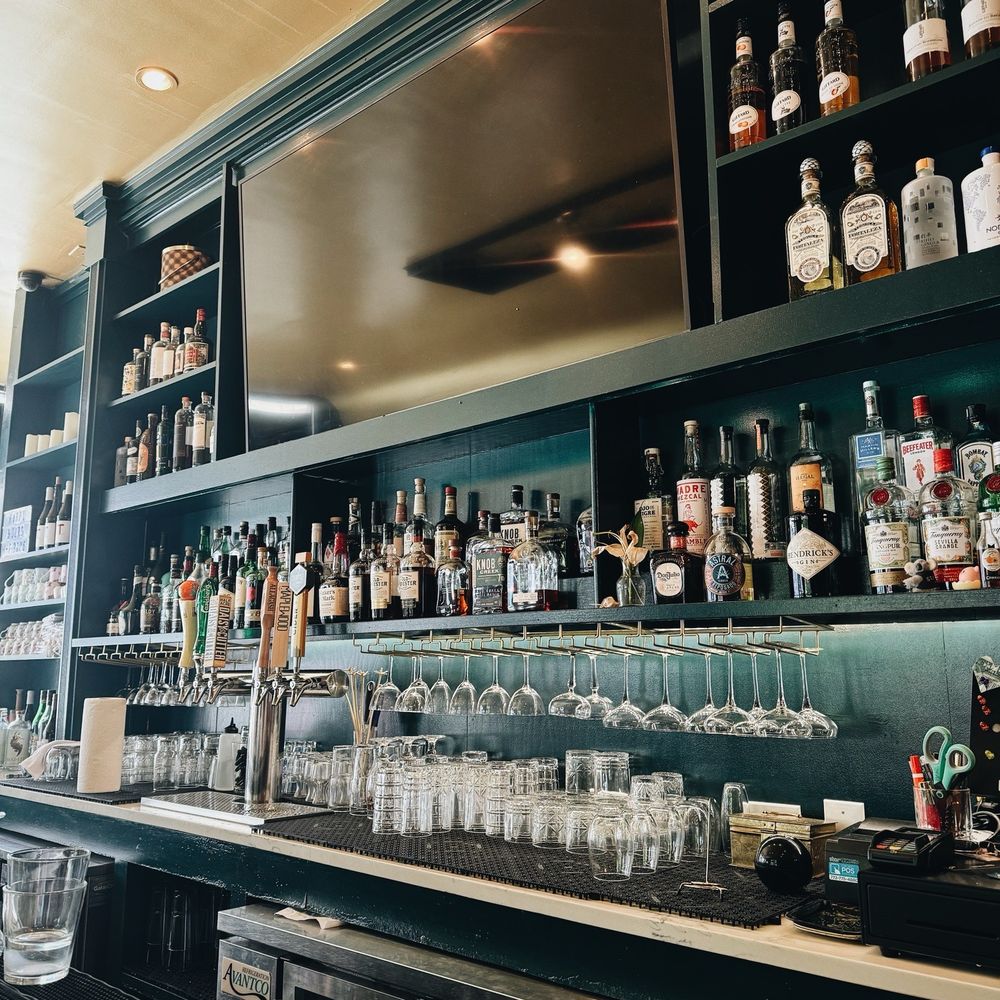 The Dandy Crown - Cocktail Bars Near Me - Chicago, Illinois The Dandy Crown - Cocktail Bars Near Me - Chicago, Illinois