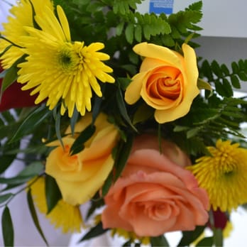 Kathy's Florist - Accent flowers for the country club wedding. - Florists Near Me - Fort Lauderdale, Florida Kathy's Florist - Accent flowers for the country club wedding. - Florists Near Me - Fort Lauderdale, Florida