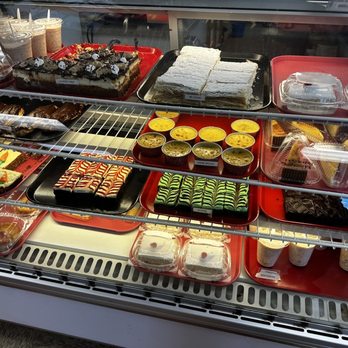 Monona Bakery & Eatery - Breakfast & Brunch Near Me - Madison, Wisconsin Monona Bakery & Eatery - Breakfast & Brunch Near Me - Madison, Wisconsin