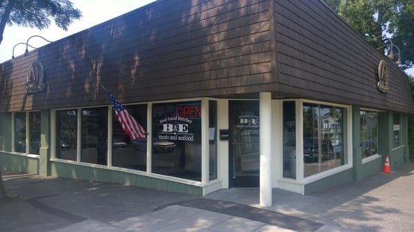 B&E Meats & Seafood by null