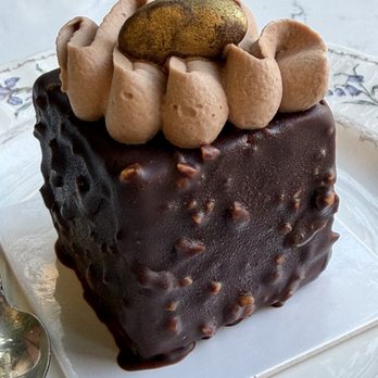 Mirabelle by Orphée - Carré Vendôme - Patisserie/Cake Shop Near Me - Seattle, Washington