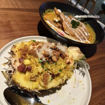 Star Leaf - Pineapple Rice & Thai Royal Curry - Asian Fusion Near Me - Pasadena, California Star Leaf - Pineapple Rice & Thai Royal Curry - Asian Fusion Near Me - Pasadena, California