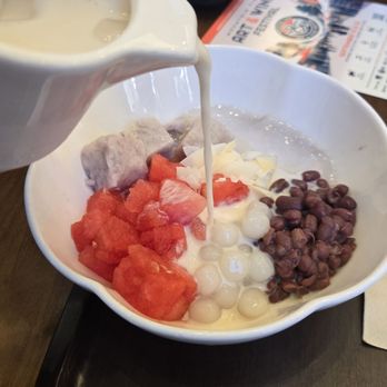 Makkee Dessert - Desserts Near Me - Mountain View, California Makkee Dessert - Desserts Near Me - Mountain View, California