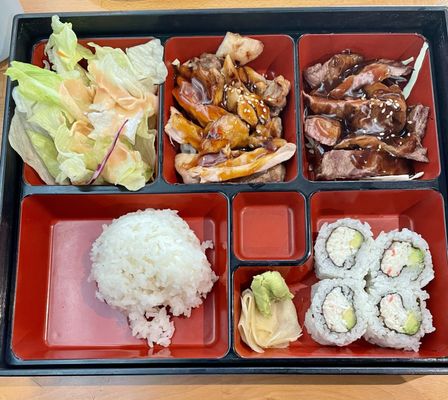 SUSHI HOUSE - Updated August 2025 - 750 Photos & 520 Reviews - 576 San