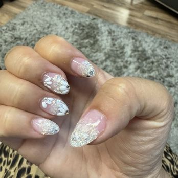 Bamboo Nails & Spa - Nail Salons Near Me - Yuba City, California