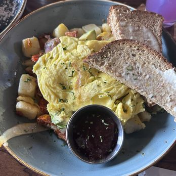 First Watch - Farmhouse Hash skillet - Breakfast & Brunch Near Me - Greenville, North Carolina
