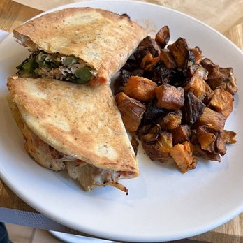 True Food Kitchen - Chicken mozzarella panini - New American Near Me - Columbus, Ohio True Food Kitchen - Chicken mozzarella panini - New American Near Me - Columbus, Ohio