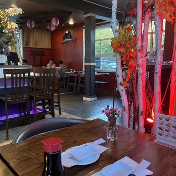 Migoto - Inside restaurant - Sushi Bars Near Me - Seattle, Washington Migoto - Inside restaurant - Sushi Bars Near Me - Seattle, Washington