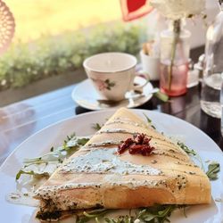 Luv Crepes Cafe - Chicken Pesto Crêpe