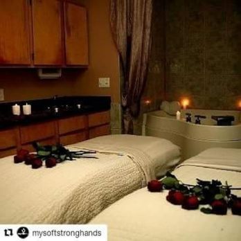 Affordable Massage in Crown Heights - Beautiful room with soft oils, hot towels and Aroma Therapy.. - Massage Therapy Near Me - Brooklyn, New York Affordable Massage in Crown Heights - Beautiful room with soft oils, hot towels and Aroma Therapy.. - Massage Therapy Near Me - Brooklyn, New York