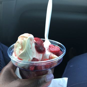 Andy's Frozen Custard - Strawberry shortcake... really good - Desserts Near Me - Grapevine, Texas