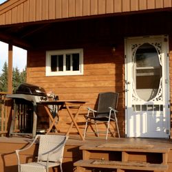 Evergreen Birch Lodge - Close up of a Willow Cottage.