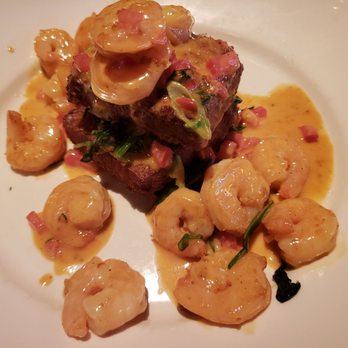 Marlow's Tavern - Shrimp and grits - New American Near Me - Orlando, Florida