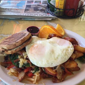 Hudson Point Cafe - My massive plate surprised me in a little touristy town! - New American Near Me - Port Townsend, Washington Hudson Point Cafe - My massive plate surprised me in a little touristy town! - New American Near Me - Port Townsend, Washington