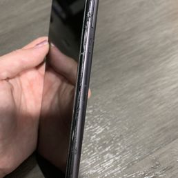 Loaner phone from my friend that he gouged to take out my SIM card. It's soooo messed up. Loaner phone from my friend that he gouged to take out my SIM card. It's soooo messed up.