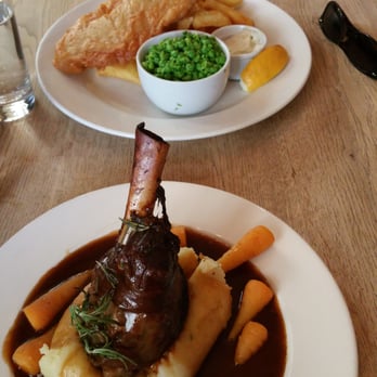 Palmer Arms - Lamb Shank and Fish & Chips - Pubs Near Me - Windsor, WNM