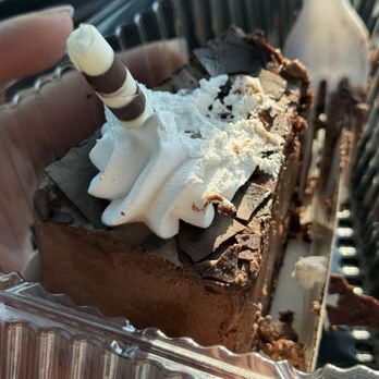 Tous Les Jours - Dark chocolate cake - Bakeries Near Me - Chantilly, Virginia Tous Les Jours - Dark chocolate cake - Bakeries Near Me - Chantilly, Virginia