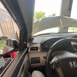 Oil Changers - Sitting in my car for a grand total of 18 minutes for a speedy full-synthetic oil change!