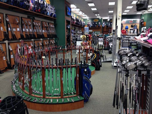 DICK'S Sporting Goods by null